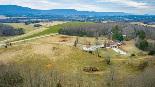 37803 U.S. 127, Pikeville, TN 37367