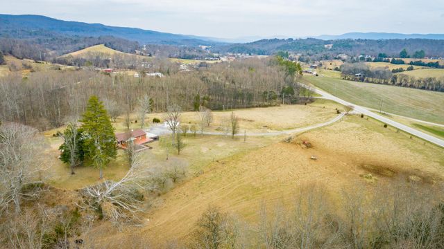 37803 U.S. 127, Pikeville, TN 37367