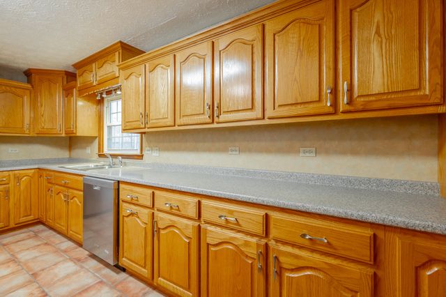 37803 U.S. 127, Pikeville, TN 37367