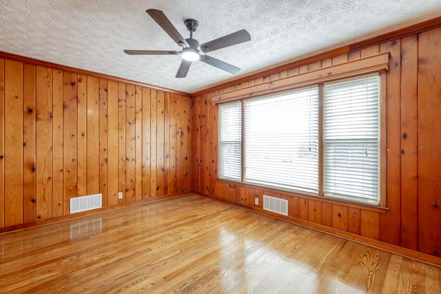 37803 U.S. 127, Pikeville, TN 37367