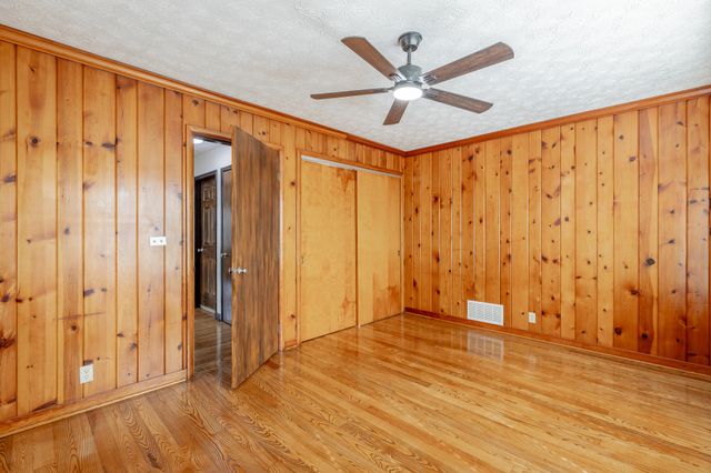 37803 U.S. 127, Pikeville, TN 37367