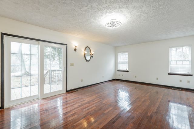 37803 U.S. 127, Pikeville, TN 37367