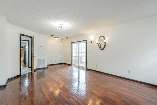 37803 U.S. 127, Pikeville, TN 37367