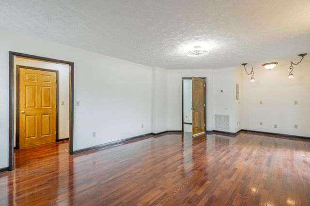 37803 U.S. 127, Pikeville, TN 37367
