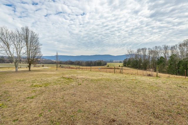 37803 U.S. 127, Pikeville, TN 37367