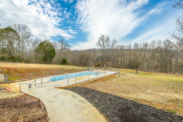 37803 U.S. 127, Pikeville, TN 37367