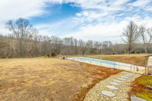 37803 U.S. 127, Pikeville, TN 37367