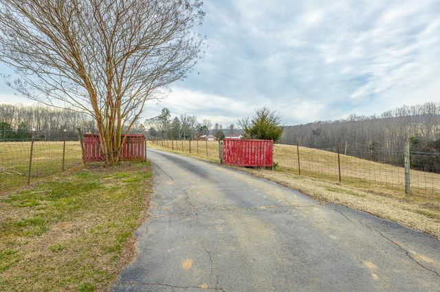 37803 U.S. 127, Pikeville, TN 37367