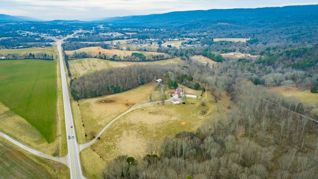 37803 U.S. 127, Pikeville, TN 37367
