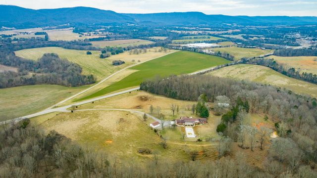 37803 U.S. 127, Pikeville, TN 37367