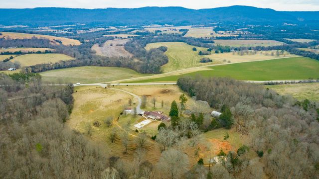 37803 U.S. 127, Pikeville, TN 37367