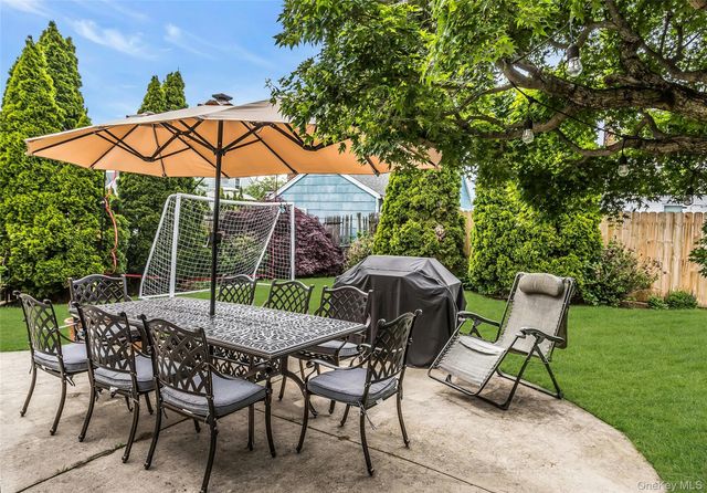 178 Guildford Court, West Hempstead, NY 11552