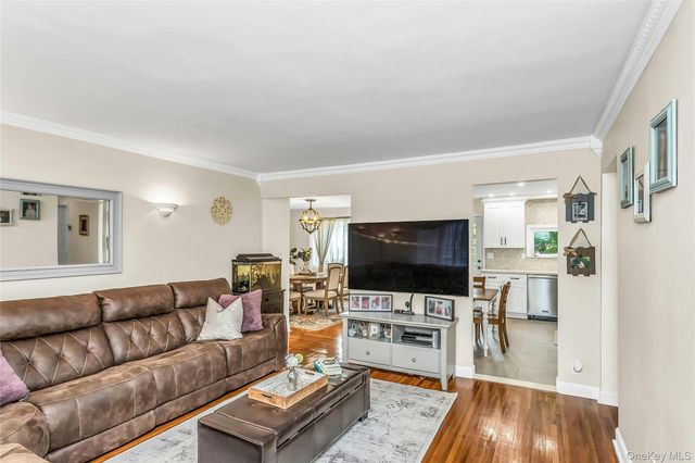 178 Guildford Court, West Hempstead, NY 11552