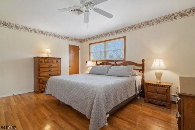 25 Victoria Dr, Clark Twp., NJ 07066