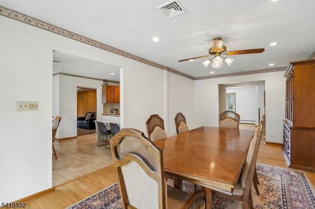 25 Victoria Dr, Clark Twp., NJ 07066