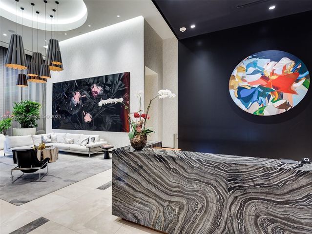 45 SW 9th St 2303, Miami, FL 33130