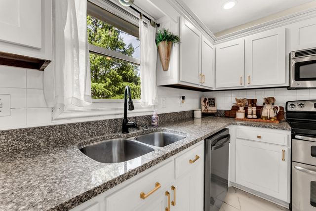 3427 S Ashley Court, Springfield, MO 65809
