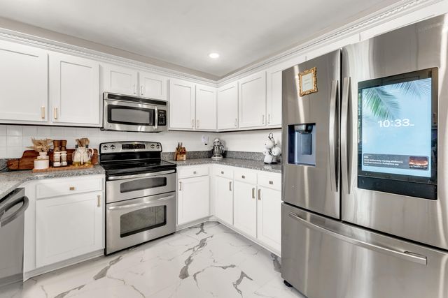 3427 S Ashley Court, Springfield, MO 65809