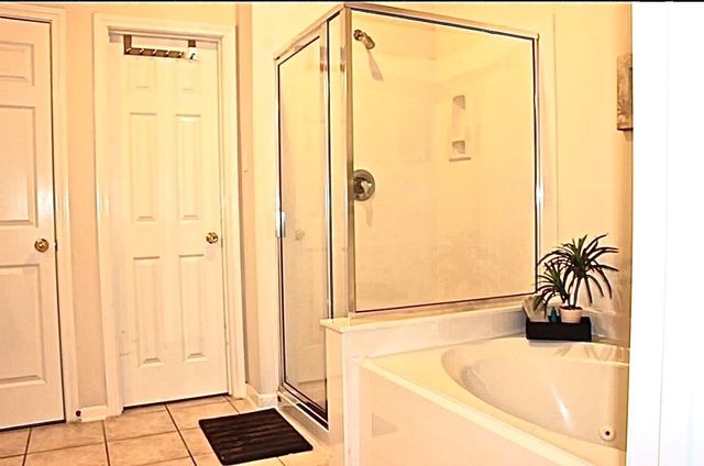 130 Ledgestone Place, The Woodlands, TX 77382