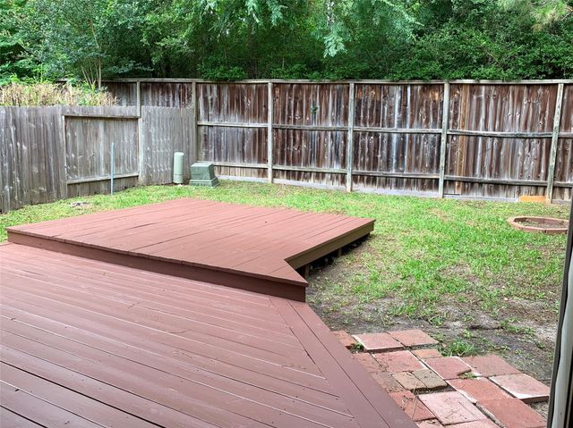 130 Ledgestone Place, The Woodlands, TX 77382