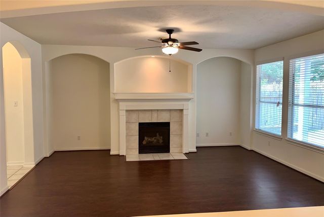 130 Ledgestone Place, The Woodlands, TX 77382