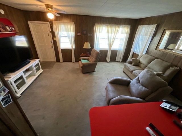 9004 W CLUSTER AVENUE, Tampa, FL 33615