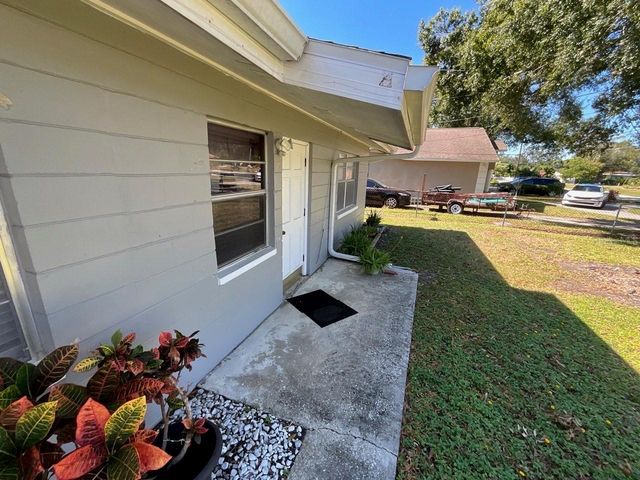 9004 W CLUSTER AVENUE, Tampa, FL 33615