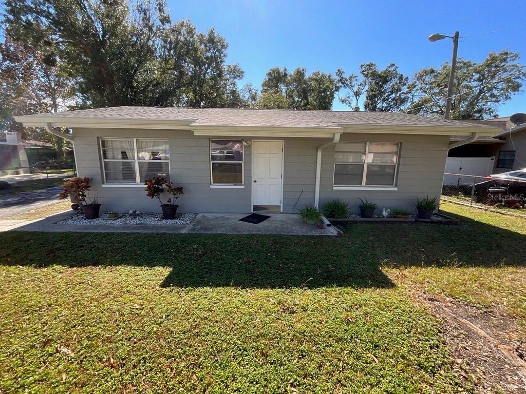 9004 W CLUSTER AVENUE, Tampa, FL 33615