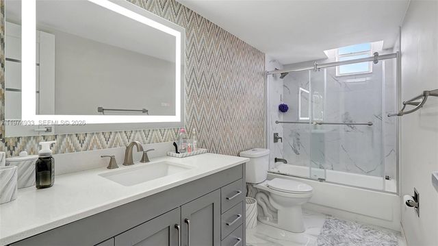 2500 Parkview Dr 1914, Hallandale Beach, FL 33009