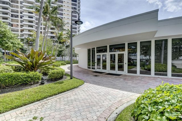 2500 Parkview Dr 1914, Hallandale Beach, FL 33009