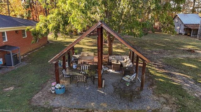 612 Reeder Road, Seagrove, NC 27341