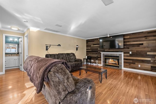 24213 41st Avenue E, Spanaway, WA 98387