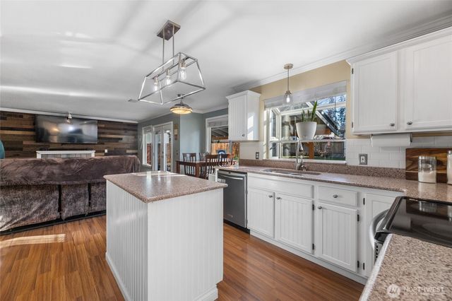 24213 41st Avenue E, Spanaway, WA 98387