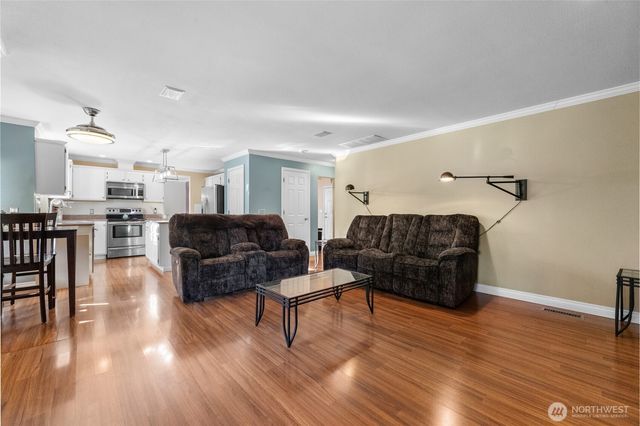 24213 41st Avenue E, Spanaway, WA 98387