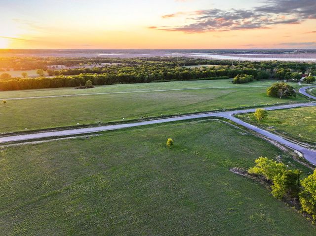 210 Diamond Point, Dodd City, TX 75438