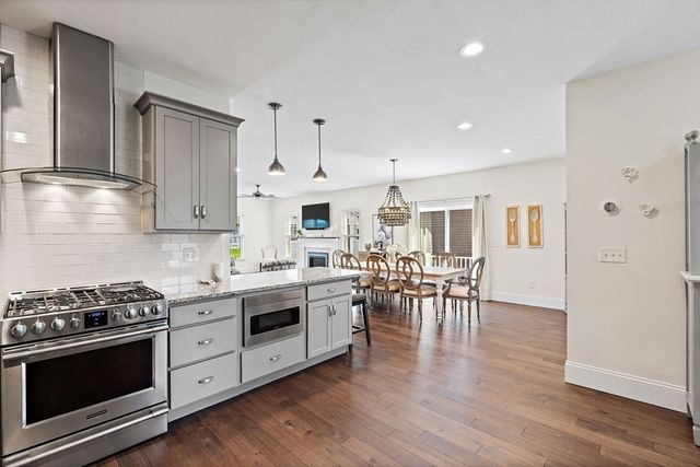 13 Cleary Cir 13, Norfolk, MA 02056
