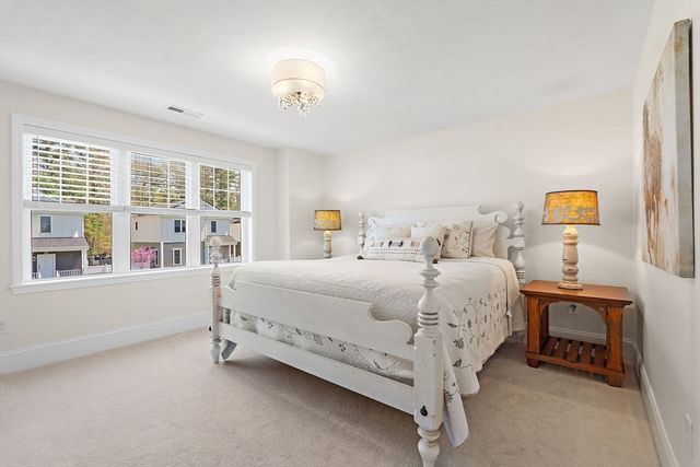 13 Cleary Cir 13, Norfolk, MA 02056