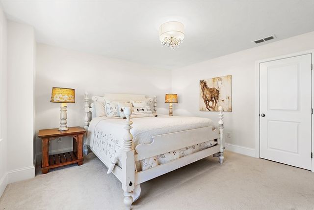 13 Cleary Cir 13, Norfolk, MA 02056