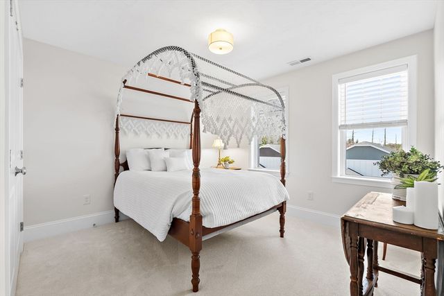 13 Cleary Cir 13, Norfolk, MA 02056