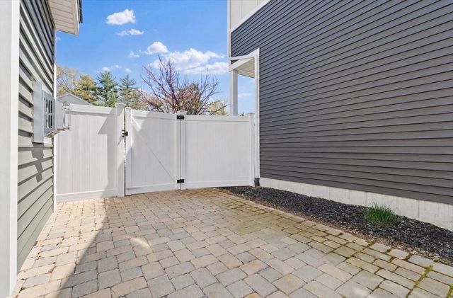 13 Cleary Cir 13, Norfolk, MA 02056