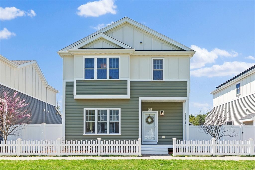 13 Cleary Cir 13, Norfolk, MA 02056