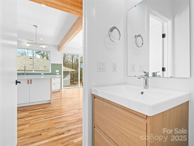 173 Houston Place, Asheville, NC 28801