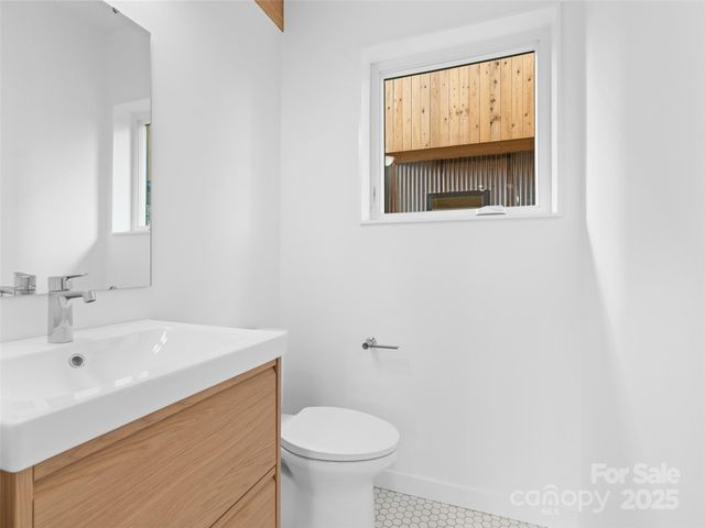 173 Houston Place, Asheville, NC 28801