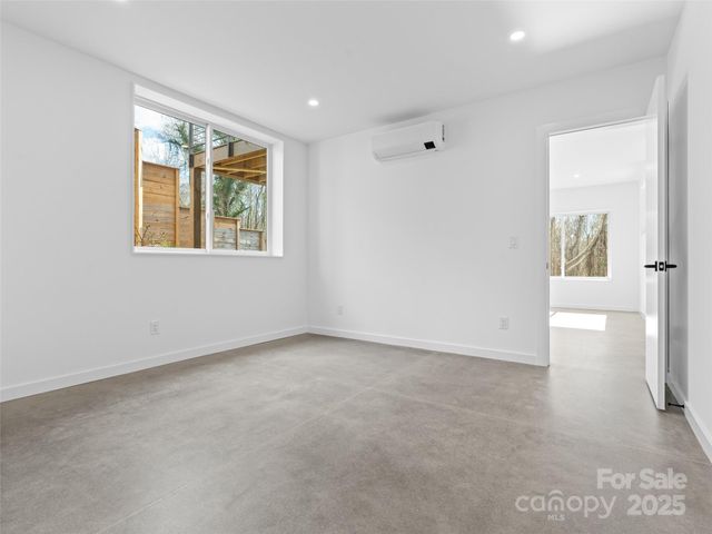 173 Houston Place, Asheville, NC 28801