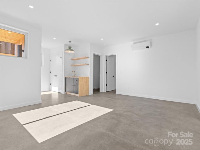 173 Houston Place, Asheville, NC 28801