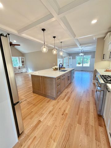 52 Luke's Way, Plaistow, NH 03865