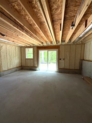 52 Luke's Way, Plaistow, NH 03865