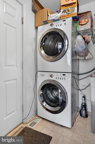 13 CATTELL DR, Sicklerville, NJ 08081