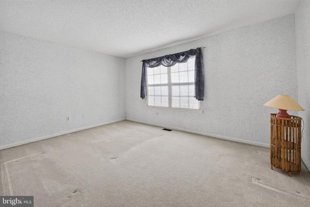 13 CATTELL DR, Sicklerville, NJ 08081