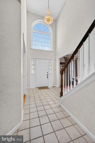 13 CATTELL DR, Sicklerville, NJ 08081